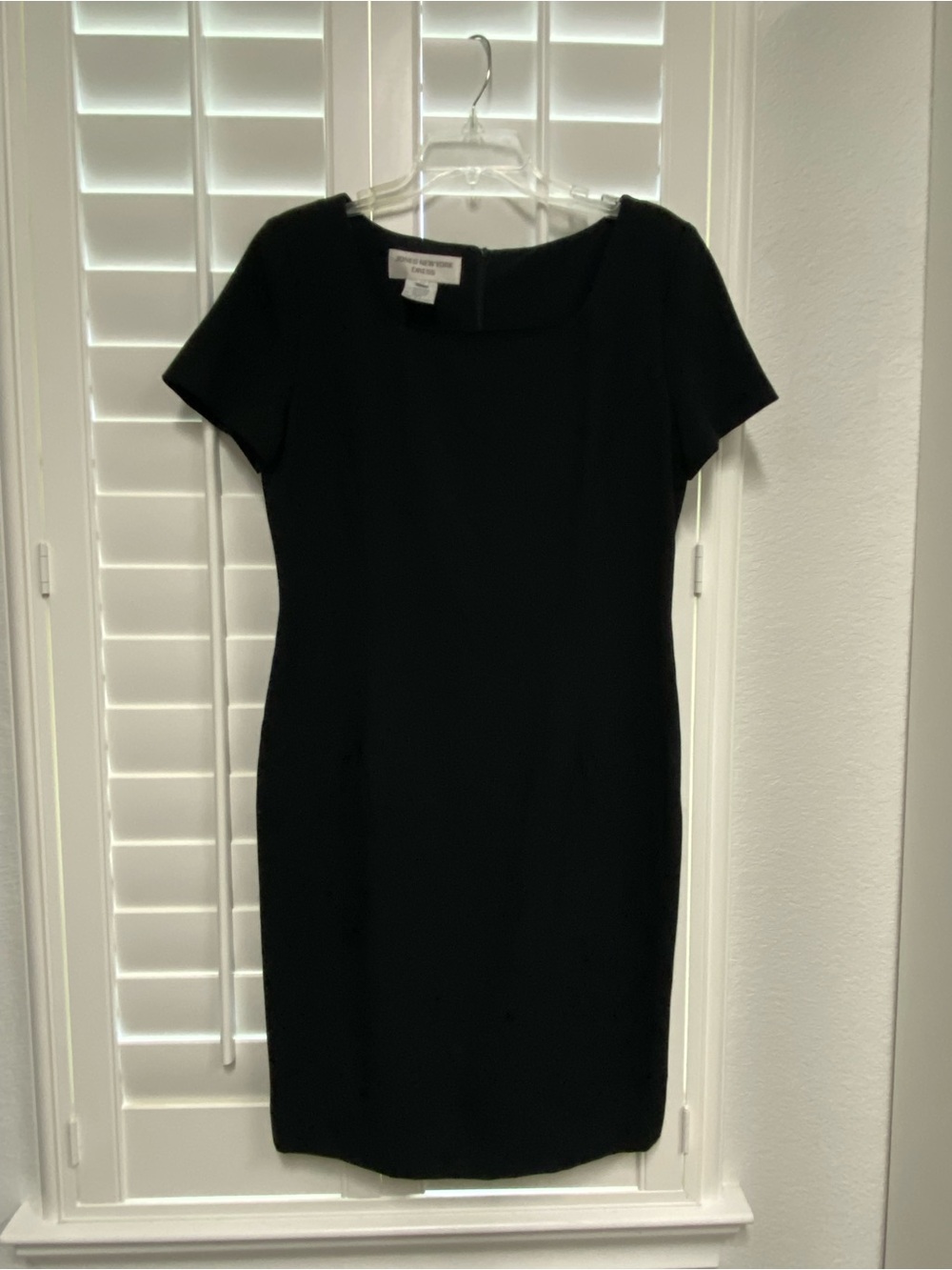 Jones New York Black Short-Sleeve Sheath Dress Size 12